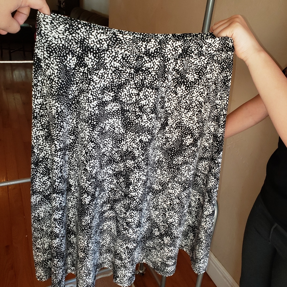 George skirt Size 12-14